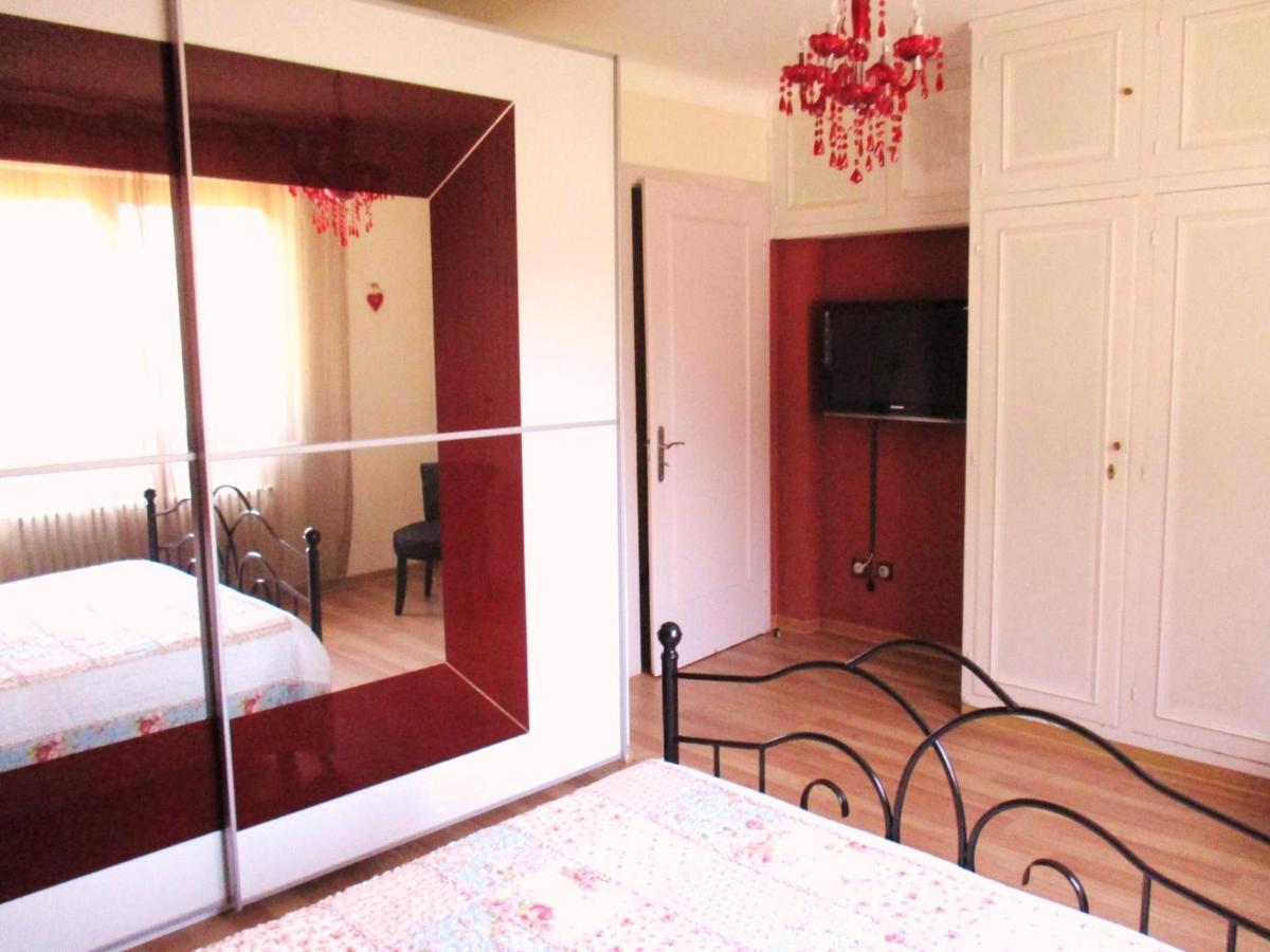 Colmar "Room" Chambre Privee Chez L'Habitant,Parking Voiture Devant La Maison,Garage Moto Et Velo,Petit Dejeuner Exterior photo