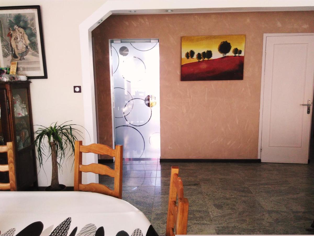 Colmar "Room" Chambre Privee Chez L'Habitant,Parking Voiture Devant La Maison,Garage Moto Et Velo,Petit Dejeuner Exterior photo